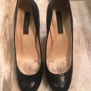 Black pumps size 7